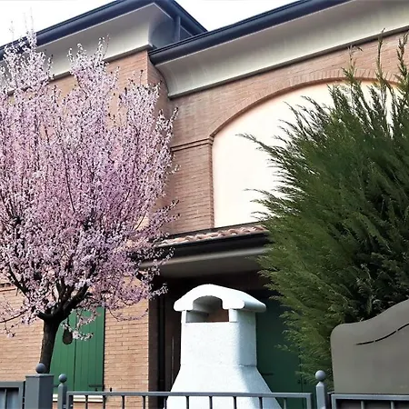 La Casetta Bed and Breakfast 4*